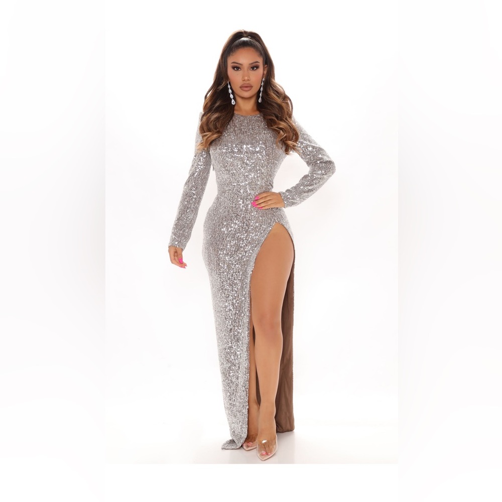 Shine bright like a diamond 💎Living The Dream Sequin Maxi Dress - Silver/Brown